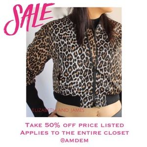 (Sz XS) Elizabeth and James Leopard Cropped Bomber